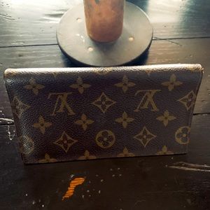 Authentic Louis Vuitton checkbook cover
